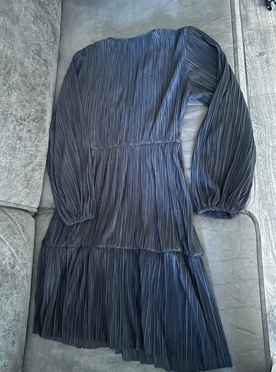 Vestido plissado preto – photo 5